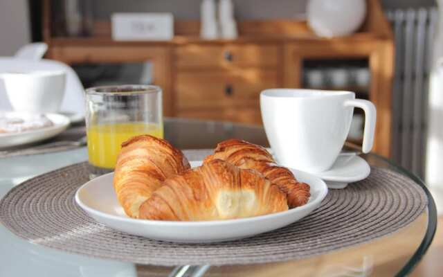7 Moons Bed & Breakfast