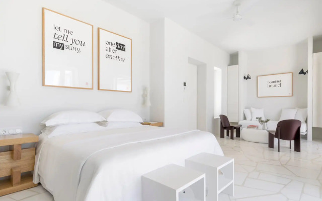TWWO Antiparos