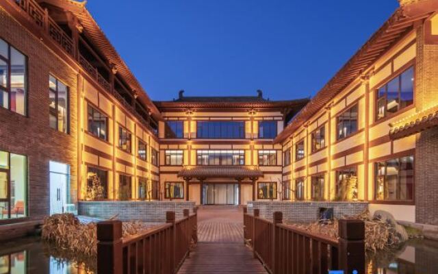 Luoyang Menggong Capital City Cultural Theme Hotel