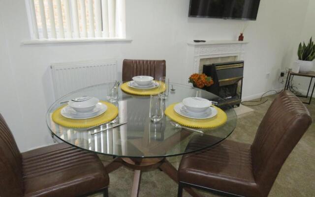 Remarkable and Perfect 3 Bed House in Nottingham