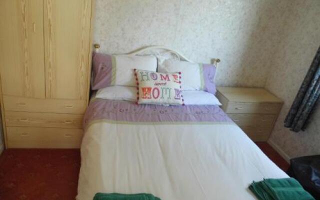 Happy Days Chalet