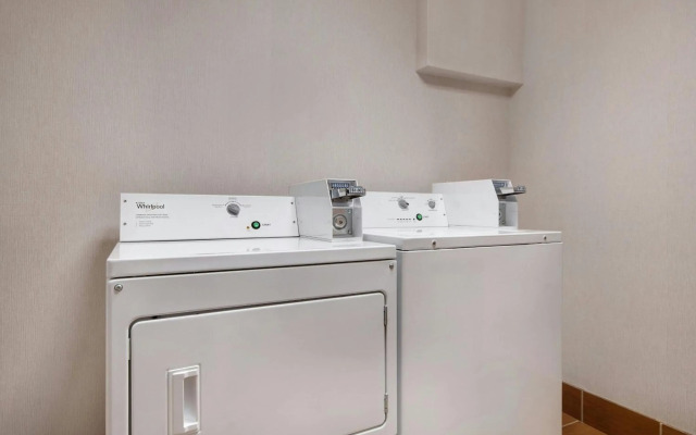 Fairfield Inn & Suites by Marriott Rochester West/Greece
