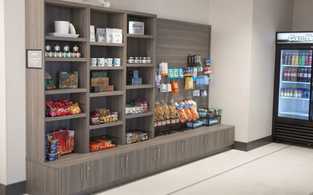 Best Western Premier Winnipeg East Inn & Suites