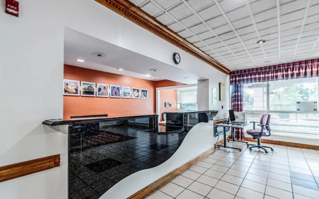 Motel 6 Dumfries, VA