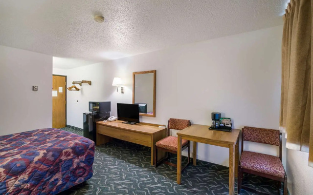 Rodeway Inn Gateway to Medora T-Roosevelt & Makoshika State Park