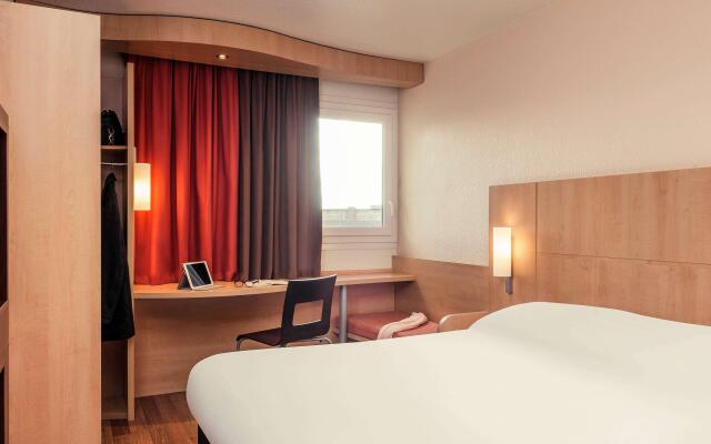 ibis Epinay sur seine Gennevilliers