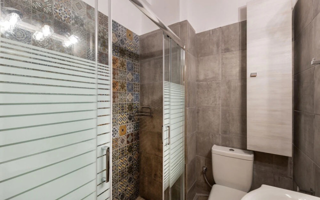 Afinestay at Acropolis