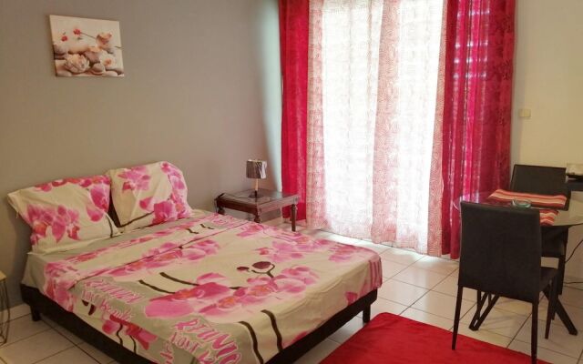 Studio in Saint Denis, With Wonderful sea View, Balcony and Wifi