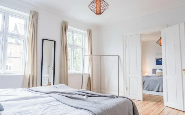 Beautiful 2-bed in Great Location