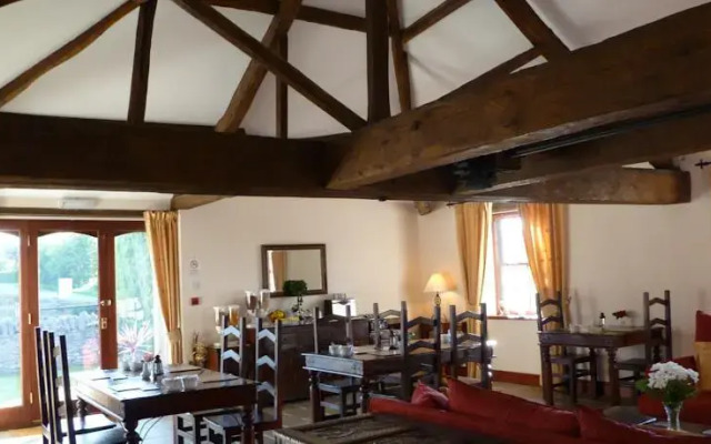 THE GINNEY Country Guest House