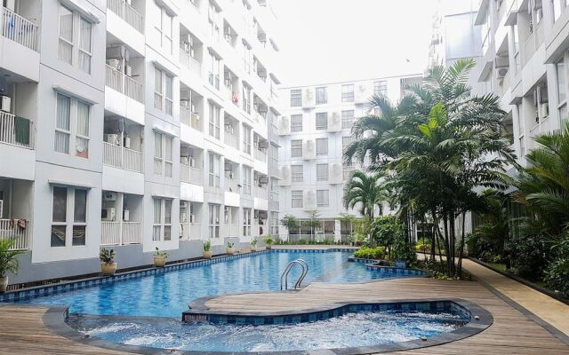Comfy Studio Apartment @ Skylounge Tamansari