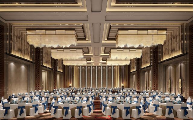 Dali International Hotel