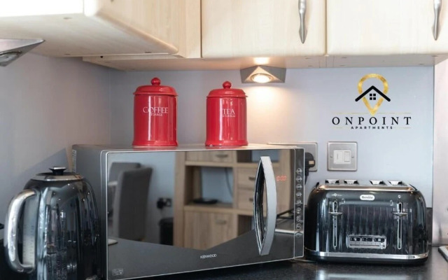 FANTASTIC Duplex 2 Bed Apt-PARKING