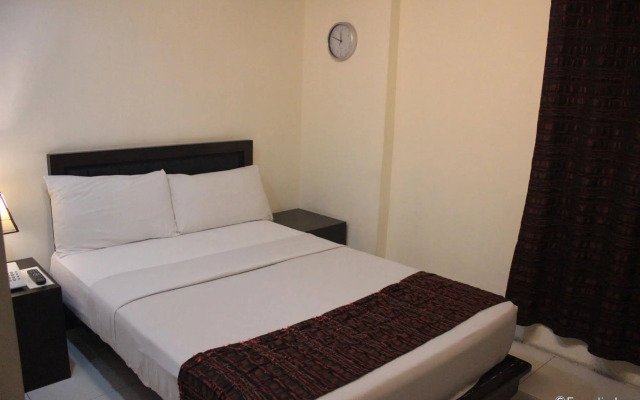 OYO 114 One Liberty Hotel