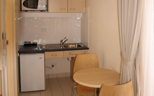 Airolodge International Motel