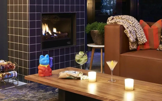 Moxy Amsterdam Schiphol Airport