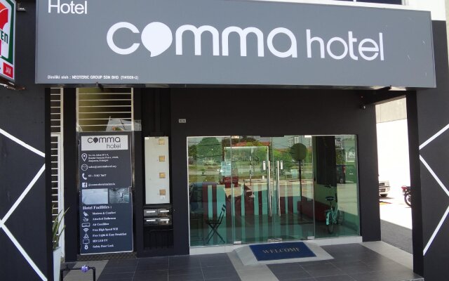 Comma Hotel