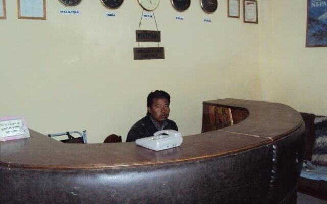 Om Shanti & Lotus Guest House
