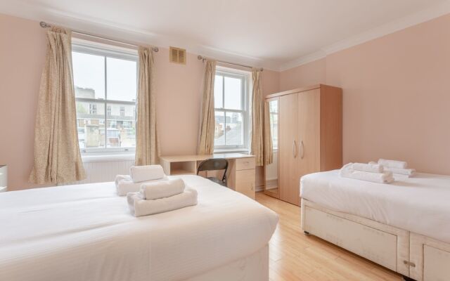 Spacious 3 Bedroom Flat In Covent Garden