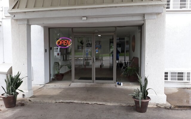 Studio 6 Tulsa Fairgrounds