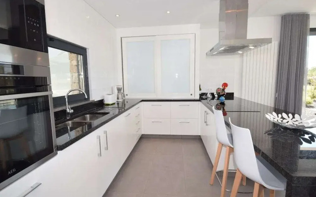 Villa in Alcobaca With Private Pool