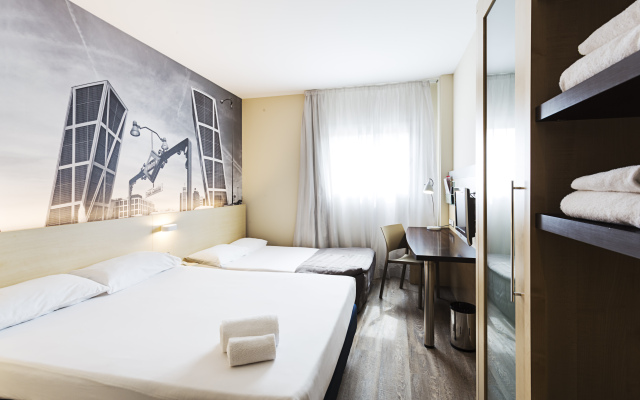 B&B Madrid Aeropuerto T1 T2 T3