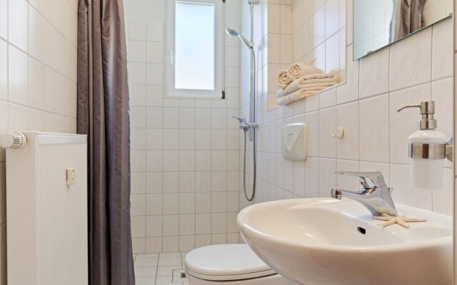 Appealing Apartment in Ostseebad Kühlungsborn near Sea Beach