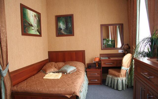 Отель Эсмеральд