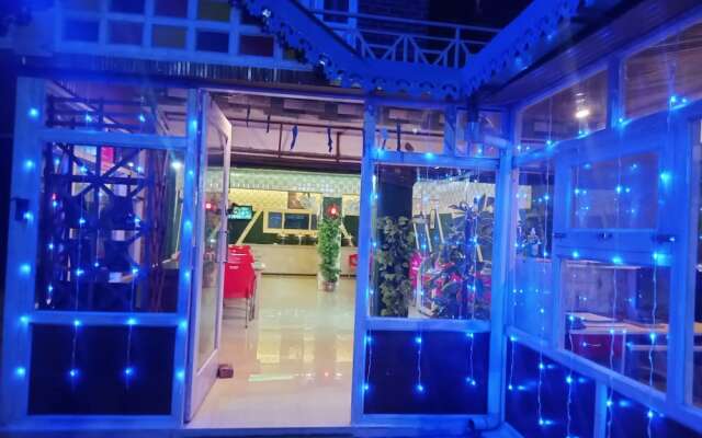 Fabhotel Royal Green Buds