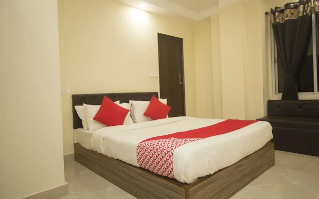 OYO 24810 Silver Crescent