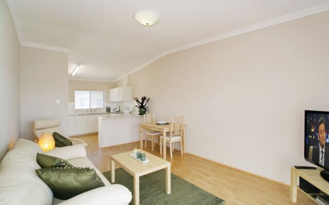Acacia Holiday & Business Stay