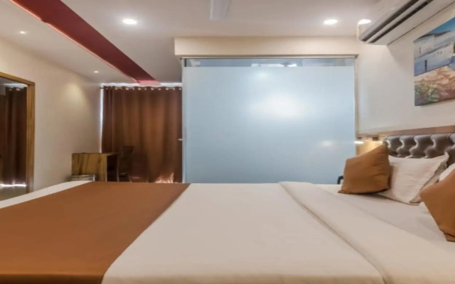 OYO 7879 Golden Tulipz Boutique Hotel