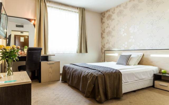 City Avenue Hotel by HMG