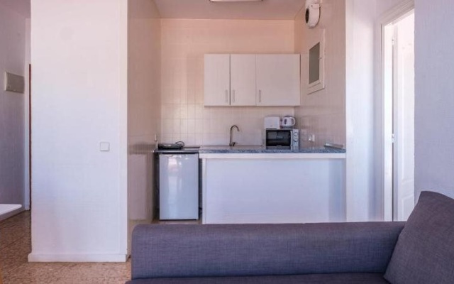 Jacaranda Apartments & Studios