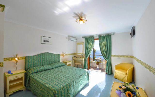 Hotel Torre Saracena