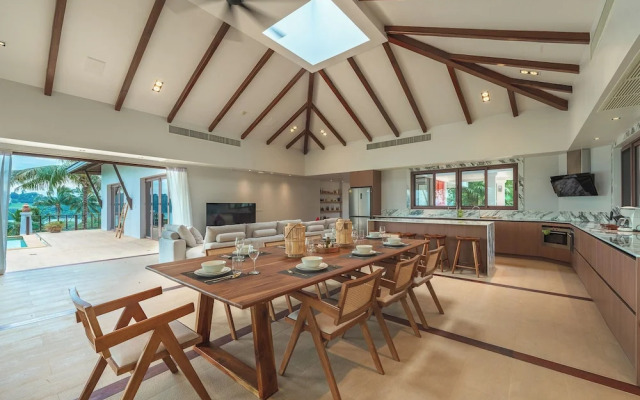 Sunrise 7BR Luxe Villa Sea View V151