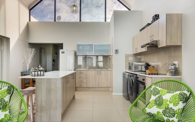 Azure 213 On Big Bay