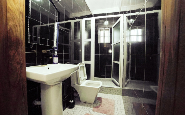 247 Luxury Apartment