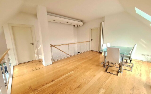 Penthouse 3bedrooms w. Parking&3Terraces