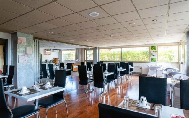 Adonis Cannes - Hôtel Thomas