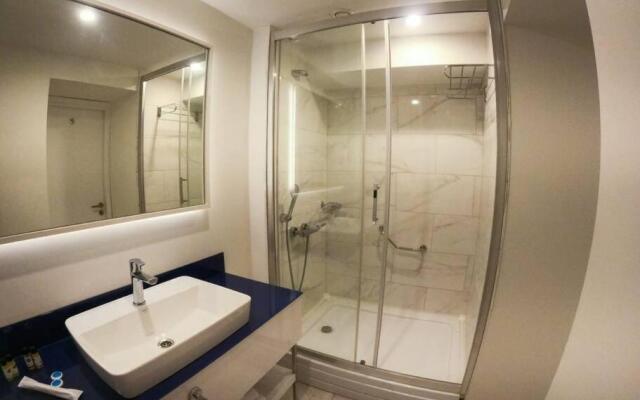 Su's Batumi Cozy 1 BR with Pool