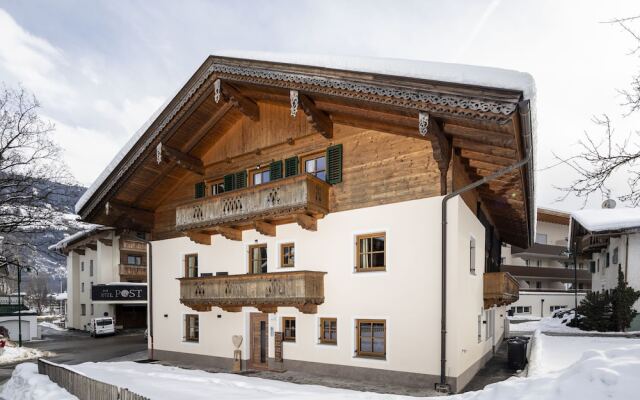 Lavish Apartment in Kaltenbach Near Ski Area