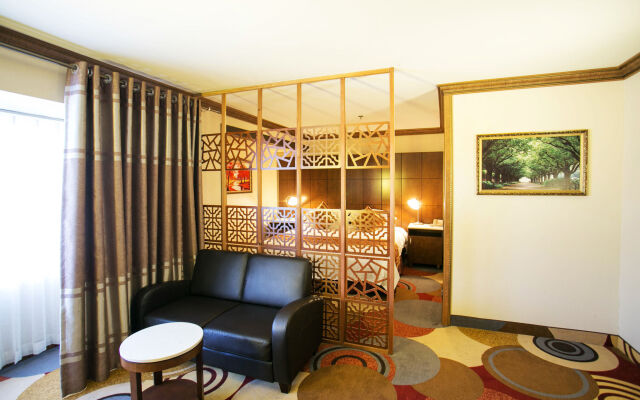 LA Crystal Hotel - Los Angeles Area