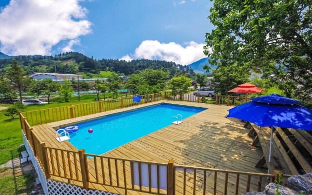 Yeoulmok Pension