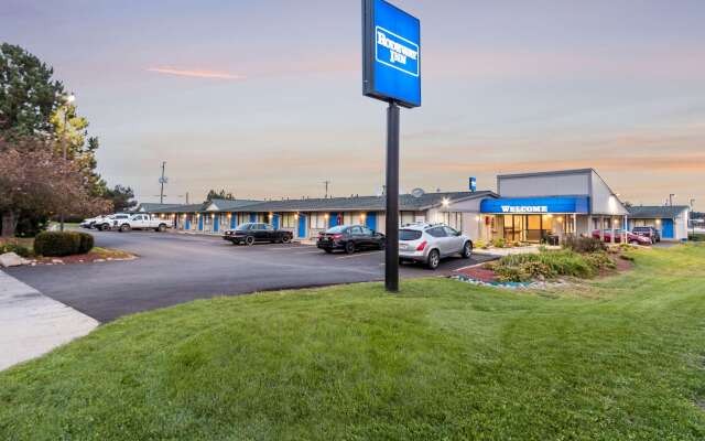 Rodeway Inn Near Hall of Fame