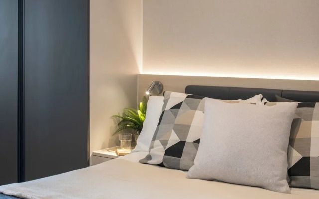 StayCozy at Enclave Croydon