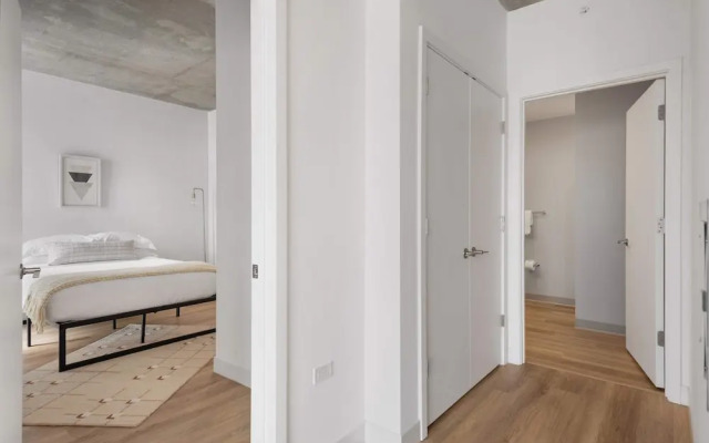 4BR Group Retreat Near Lincoln Park