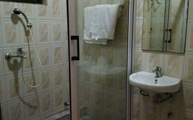 Takoradi Standard Hotel