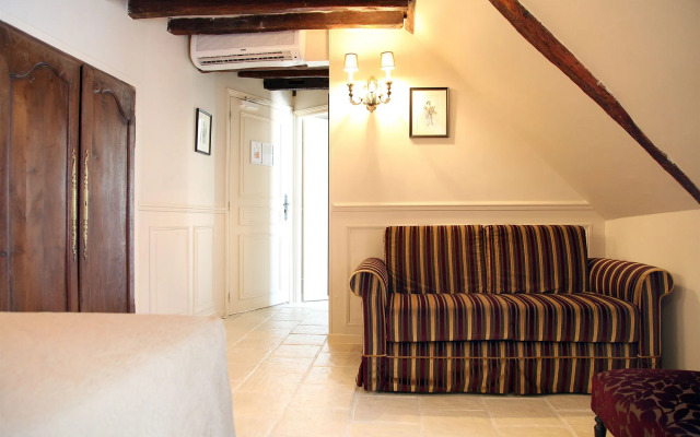 Hotel Saint-Louis en L'Isle - Notre-Dame