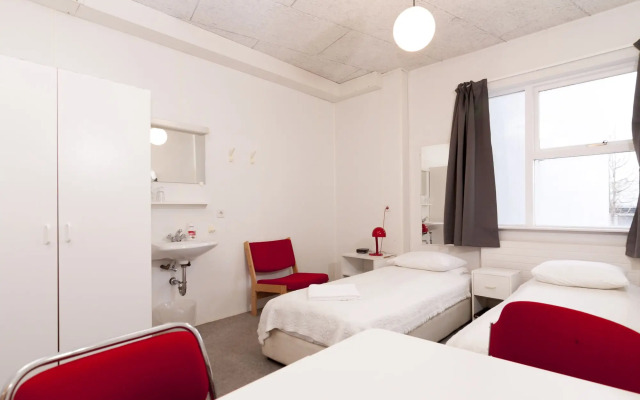 101 Guesthouse Hotel